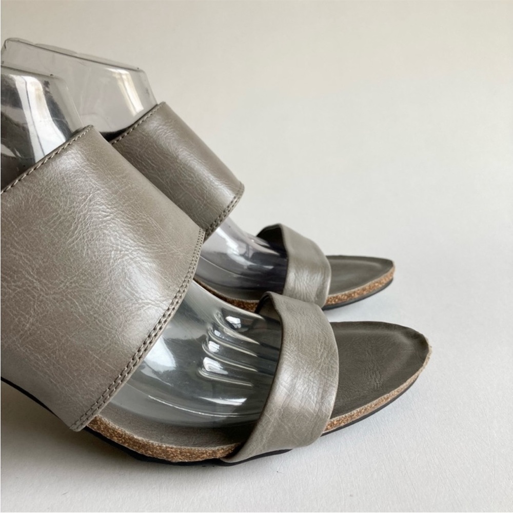 SIMPLY VERA VERA WANG GREY LEATHER HEELED SLINGBACKS SZ 10 PRELOVED IN VERY GOOD - Picture 7 of 16